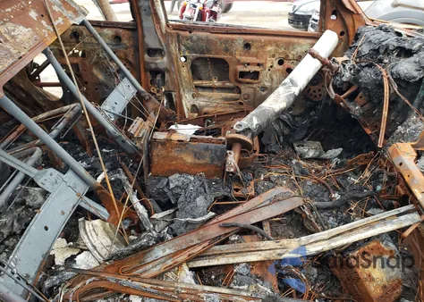 1998 Ford Explorer from USA, damaged, VIN 1FMZU32E0WZA05947